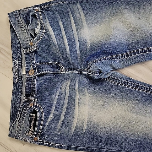 Maurices Jean's - Picture 2 of 4